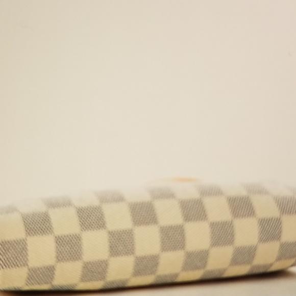 Authentic Louis Vuitton eva clutch - Picture 8 of 8